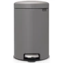 Kép 1/9 - Brabantia NewIcon pedálos hulladékgyűjtő szagmentesen záródó Soft-Close fedél, műanyag tartály, 12L - X méret, acél, betonszürke ásványi textúra - 119149