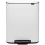 Kép 1/10 - Brabantia Bo Pedal Bin pedálos hulladékgyűjtő szagmentesen záródó Soft-Close fedél, műanyag tartály, 60L - M méret, acél, fehér - 211300