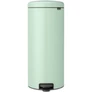 Kép 1/18 - Brabantia NewIcon pedálos hulladékgyűjtő szagmentesen záródó Soft-Close fedél, műanyag tartály, 30L - G méret, acél, jáde zöld - 233944