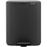 Kép 1/15 - Brabantia Bo Pedal Bin pedálos hulladékgyűjtő szagmentesen záródó Soft-Close fedél, karcsú, négyzetes forma, műanyag tartály, 12L - C méret, acél, határtalan szürke ásványi textúra - 238086