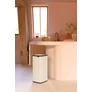 Kép 14/16 - A Bo Touch Bin nem csak stílusos, de környezettudatos is: büszkén viseli a Cradle-to-Cradle® tanúsítvány Bronz szintjét, a fenntartható jövő iránti elkötelezettség bizonyítékaként.