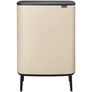 Kép 1/15 - Brabantia Bo Touch Bin Hi szelektív hulladékgyűjtő Soft-Close fedéllel, magasított, lábakon álló, műanyag tartály, XXL, 2x30L - O méret, acél, világos bézs - 251580