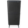 Kép 1/14 - Brabantia SortUp Recycle Bin Hi 2 szintes szelektív hulladékgyűjtő torony lábakon, felhajtható fedéllel, 20+25L - J méret, műanyag, sötétszürke - 275067