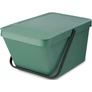 Kép 1/20 - Brabantia Sort & Go Stackable Waste Bin halmozható hulladékgyűjtő felnyitható fedéllel, fogantyúval szelektív gyűjtéshez, 20L, platinazöld - 277740