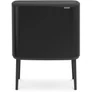 Kép 1/13 - Brabantia Bo Touch Bin nyomófedeles hulladékgyűjtő, magasított, lábakon álló, műanyag tartály, 36L - R méret, acél, matt fekete - 315824