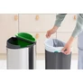 Kép 9/18 - A 23L-es tartályra a G méretű PerfectFit szemeteszsák illekszedik.
