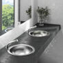 Kép 2/5 - Az acélból készült mosdókagyló tartós, könnyen tisztítható és modern megjelenést kölcsönöz a helyiségnek. 